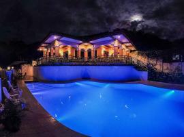 Twin House Villa、コロンのホテル