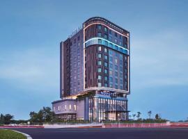 Novotel Karawang, hotel en Karawang