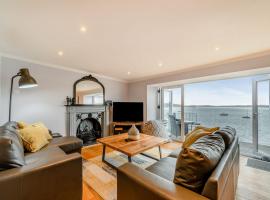 Point House, holiday rental in Milford Haven