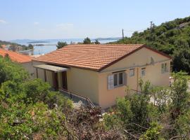 Apartments by the sea Zaglav, Dugi otok - 8145, hotel in Zaglav