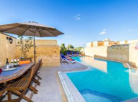 Four Winds Holiday Home, country house in Kerċem