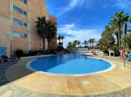 Inviting holiday home in Roquetas de Mar with terrace: Roquetas de Mar'da bir otel
