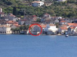 Apartments and rooms by the sea Vis - 2452, hotel in Vis