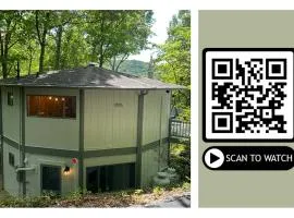 Montreat Round House - mountain views, renovated