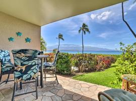 Stunning Maui Ocean front Walk to beach Watch Turtles Whales AC in all rooms Pool Spa, hotel en Wailuku