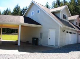 The Loft At The Nisqually Highland Ranch, vacation rental in Eatonville
