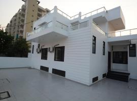 Comfort Stay, guest house in Faridabad