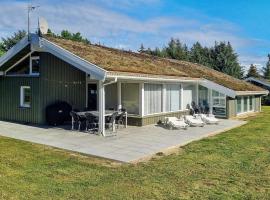 12 person holiday home in Saltum, hótel í Saltum