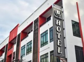 J Suites Hotel