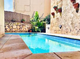 The Cloisters Bed And Breakfast, hotel amb aparcament a Xagħra