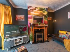 J's Home Away From Home FrEsH 2 Bedroom Garden Parking, puhkemaja sihtkohas Kingston upon Hull