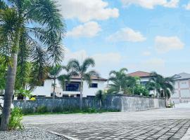 Koregon Pool Villas, жилье для отдыха в городе Mabalacat