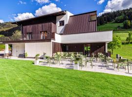 Schoene Ferienwohnung Zams、ツァムスのホテル