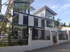 Check out this beautiful 5 bed villa with pool!! อพาร์ตเมนต์ในBaclayon