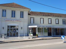 Le TERMINUS, hotel v destinaci Laroche-Saint-Cydroine