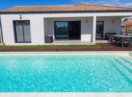 VILLA avec PISCINE chauffée trois chambres