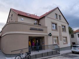 Sokolovna Radomyšl, hotel 