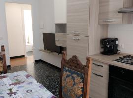 SEA COTTAGE, hotel in Savona