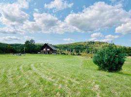 Luxurious and Private Chalet Le Million, Hotel in Trois Rives