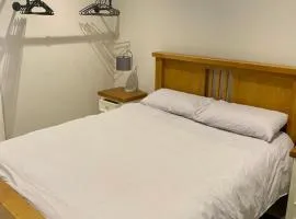 Ernegetaway 3 Queen St 1 Bedroom apartment