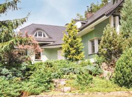 Awesome Home In Rybakowo With Wifi, luxury hotel in Santoczno