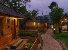 Kampung Bareto Cottage And Resto, hotel dengan parkir di Cisurupan