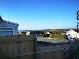 Immaculate 3-Bed 5 berth modernised bungalow!, hotell i Tenby