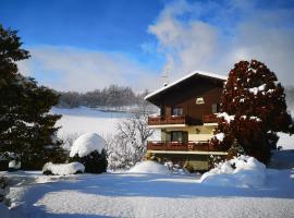 Casa Margherita Chambres d'Hôtes & SPA, family hotel in Challand Saint Anselme