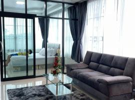 Service Apartment ใจกลางเมืองใกล้แหล่งท่องเที่ยว119ทับ1ถนนปงสนุก, chỗ nghỉ ở Lampang