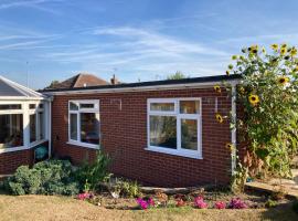 Delightful self-contained Annexe close to airport, accessible hotel in Norwich