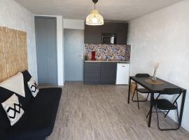 Studio spacieux plage, strandleiga í Fos-sur-Mer