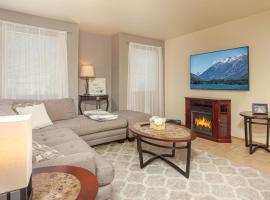 Walk to Downtown Leavenworth * Sleeps 6 + Pets * Ground Level Gem!, hôtel à Leavenworth