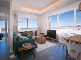 Sea Breeze, large apartment with workspaces & a great view
