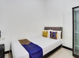 SPOT ON 91745 Rumah Kost Gresik Syariah, hotel v destinaci Gresik