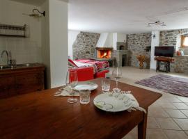 IL COMO' DELLA CIVETTA - Taverna “La Fenice”, hotel in Stazzona