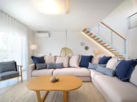 Triplex Villa Gardenia Glyfada sea view
