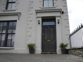 Immaculate 1-Bed Apartment in Merthyr Tydfil, hotel cerca de Castillo de Cyfarthfa, Merthyr Tydfil