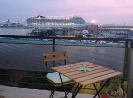 Be Your Home - Guest House Colors, ξενοδοχείο σε Civitavecchia