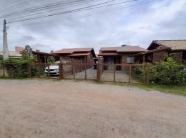 Casas Do Davi, hótel í Praia do Rosa