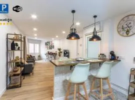 Old Town at Your Feet! Terrace and Private Parking