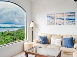 Monte Perla Condo at Tamarindo, hotel v destinaci Tamarindo