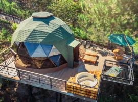 La Colina Glamping, luxury tent in La Vega