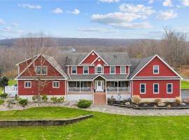 Mid-Hudson Estate: 11 acres, Pool, 1 hr to NYC, hotel in Monroe