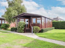 Lodge Two, Country View Park, hotel in Faversham