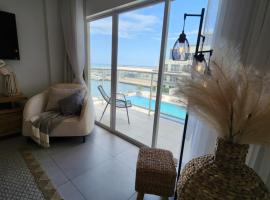 ARUBA DREAM GETAWAY 2BR/2BT OCEAN & POOL VIEW, hotel em Oranjestad