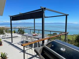 Stunning Views over Tasman Bay, cabaña o casa de campo en Nelson