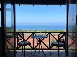 Ocean View Villas F16 Port Edward, hotelli kohteessa Port Edward