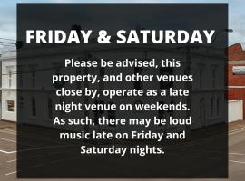 Sports Garden Hotel, hotel a Launceston