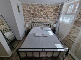 Hall Apartments & Rooms - by Avelink, hotel din Spata
