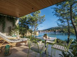 Valamar Amicor Resort – hotel w mieście Stari Grad